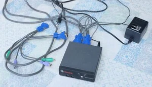 Avocent SwitchView 2 port 520-345-001 USB PS/2 alimentation et jeu de câbles (A) - Photo 1/12