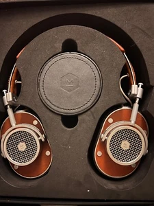 master and dynamic headphones - Picture 1 of 3