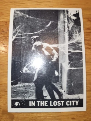 1966 Vintage Topps Lost In Space # 44 In the Lost City VG-EX FAST FREE SHIPPING - Image 1 of 2
