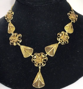 Artisan Designed Filigree Gold tone Choker Read Marked on Clasp Crown Trifari? - Picture 1 of 10