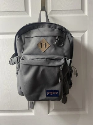 Mochila Jansport Bolsa de Libros Gris Parte Inferior de Lona 18” Portabotellas de Agua Usada en Excelente Condición Acolchada Foto 1 de 4