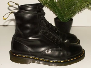 Dr. Martens 1460 Schwarz Leder Stiefel Made in England 8 Ösen UK 8 EU 42 US 9 - Bild 1 von 8