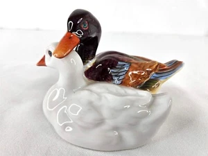HEREND Pair Of Ducks Natural and Decorated 5036 - Picture 1 of 6