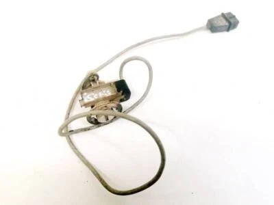 Cilindro de bloqueo de puerta Audi A6 1995 usado, original #1803578-78 Foto 1 de 4