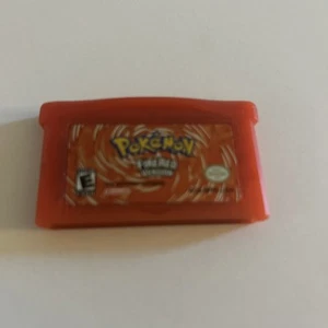 Pokemon Rojo Fuego Nintendo Gameboy Advance - Auténtico - Batería Nueva/ ¡Limpiado! - Imagen 1 de 3