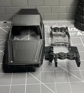 Scx24 Pinched Toyota With Custom Chassis - Picture 1 of 6