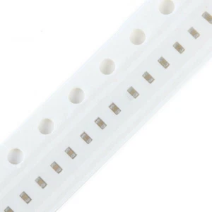 200 PIEZAS 101J 100pF 50V 5% 0402 (1005) 1*0,5 mm C0G (NPO) SMD MLCC - Imagen 1 de 3