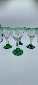 4er Set Mexikanisches Martini Blase Glas Klar mit Smaragdgrünem Rand 8 Unzen - Bild 1 von 4