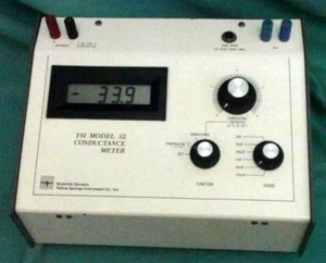 Conductance Meter YSI Model 32 & Copy of Instruction Manual - Picture 1 of 14