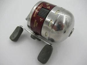 Shakespeare Mantis Spin Cast Fishing Reel "LOOK" - Picture 1 of 8