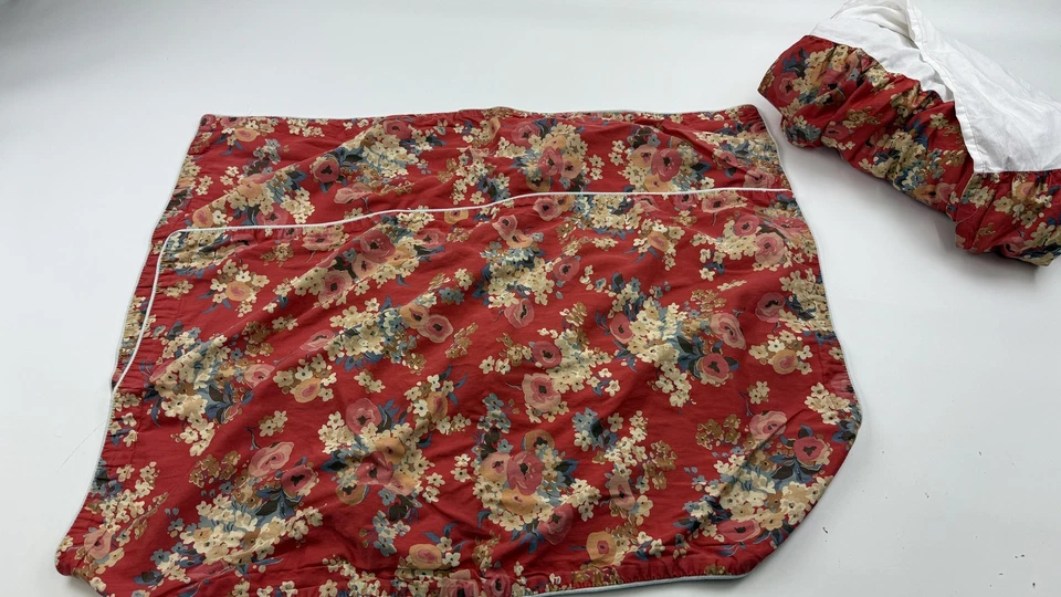 Falda de cama LRL Ralph Lauren floral con volantes y almohada roja falsa 100 % algodón Foto 1 de 3