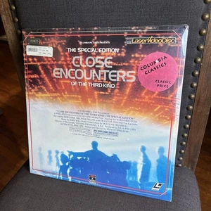 Close Encounters of the Third Kind  1977 laserdisc 2 Disc Special Edition Sealed - Picture 1 of 3