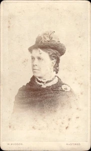 Woman Hat Shawl Broach W.Hudson Hastings Studio CDV Card Photograph (CDV4-5) - Picture 1 of 3