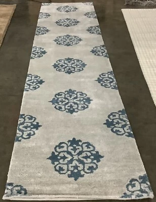 Tapete PRATA 2'-6" x 12'-0" costas mancha, preço reduzido 1172675787 SOH424C-212 - Imagem 1 de 4