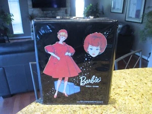 Estuche de cuidado vintage Barbie 1965 original amarillo mostaza interior ENVÍO A LA GUERRA MUNDIAL - Imagen 1 de 10