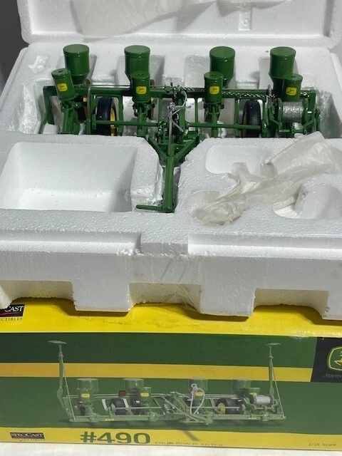 SpecCast John Deere 490 4 row planter, 1/16 - Image 1 of 4