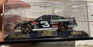 Revell 2001 Dale Earnhardt, 3, Oreo Goodwrench 1:43 Scale NASCAR Car - Picture 1 of 3