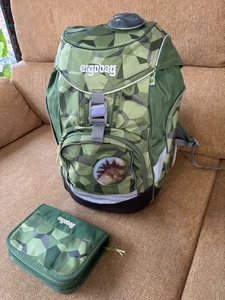 Ergobag Pack Set Bäranusaurus Rex Grün, Hellgrün Rauten - Bild 1 von 3