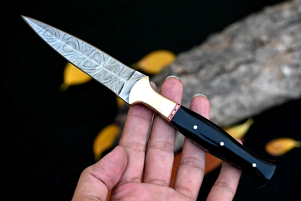 Cuchillo para botas de caza forjado a mano hoja de acero Damasco con funda de cuero EDC 871 Foto 1 de 4