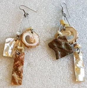 Vtg Estate Costume Fashion Hand Made Natural Abalone Shell Dangle Hook Earrings - Bild 1 von 7