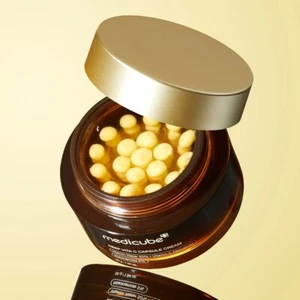 MEDICUBE DEEP VITA C CAPSULE CREAM 55ml Niacinamide 5% - Picture 1 of 12
