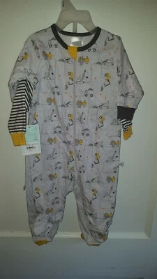 Chicos 3-6M Una Pieza Footie Conjunto Gris con Camiones de Construcción Foto 1 de 2