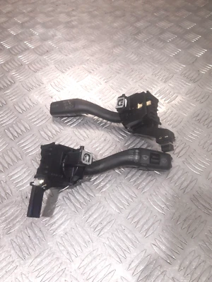 Audi TT 2.0 TDI 2008 limpiaparabrisas indicador tallos 8P0953519G Foto 1 de 2