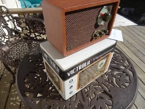 Victrola Bluetooth Radio - Picture 1 of 3