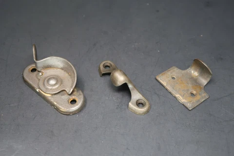 Vintage Window Latch Sash Lock With Lifter (M) Cover
