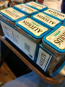 Lot of 100 Blue Altoids Tins Empty crafts, fishing, geocaching, parts, tools - Picture 1 of 4