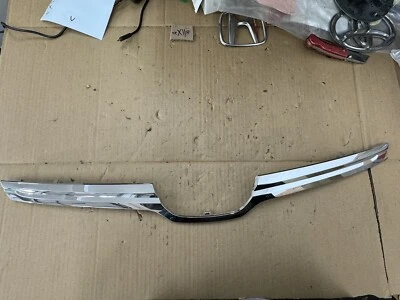 NEW Grille Molding for 2016-2017 Subaru Crosstrek SU1210102C Foto 1 de 4