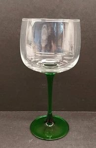  VINTAGE LUMINARC 3 GREEN STEMMED WINE GLASSES  8oz.  FRANCE 6 3/4"H - Picture 1 of 11