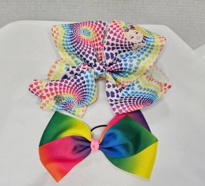 Lazo para el cabello JoJo Siwa Rainbow Hearts Plus corbata para el cabello arco iris adicional Foto 1 de 4