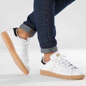 Adidas Stan Smith J Jungen Mädchen Turnschuhe Größe Uk 4,5,5,5 - Bild 1 von 10