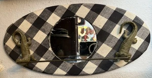 Montado en la pared - Caimanes para bebés - Espejo de afeitar y soporte para paño de lavado - Imagen 1 de 10