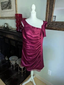 NUOVO abito bianco di Vera Wang VW360050 taglia 16 gelso ruche cinturino asimmetrico - Foto 1 di 14