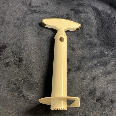 Cortador de piña Vacu Vin cortador cortador herramienta de cocina plástico blanco y negro Foto 1 de 4