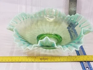 Fans Bowl Green Opalescent Glass Early American Pattern Jefferson Ruffled - Picture 1 of 4