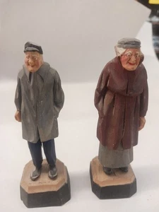 Geschnitzte Figuren Marionette Bibliothek Victoria v. Chr. - Bild 1 von 4