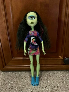 Monster High Iris Clops I Heart Modepuppe selten Zyklop 12 Zoll Mattel - Bild 1 von 7