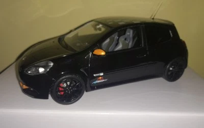 Otto Ottomobile 1/18 Renault Clio 3 RS Ph 2 (OT350) - Immagine 1 di 4