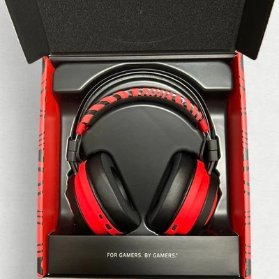 Razer Nari Ultimate Wireless 7.1 Surround Sound Gaming Headset Ear-Cup Nero R... - Immagine 1 di 4