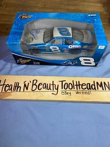 Winners Circle NASCAR Dale Earnhardt Jr #8 Oreo 2004 Monte Carlo 1:18 Scale - Picture 1 of 5