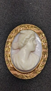 Victorian 10k Gold Classical Motif Hand-Carved Shell Cameo Brooch 2 Tone Gold - Picture 1 of 14