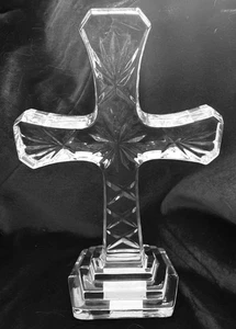 Marquis by Waterford 8" Standing Lead Crystal Altar Cross-Excellent Condition! - Picture 1 of 5