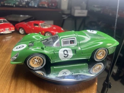 Universal Hobbies 1967 Ferrari 330 P4 No. 9 1/18 Green Model Car Needs Repair - Image 1 of 4