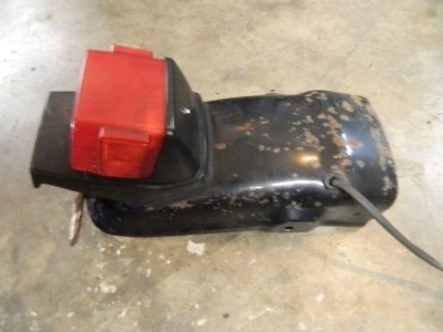 83 Guardabarros trasero Yamaha Virago 750 Midnight 1983 con luz de freno XV750 gran estado  Foto 1 de 4