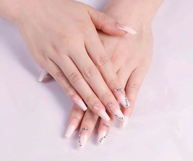 Kylie Jenner Heart Bling Nails 24pcs Fake Nails with glue US SELLER - Image 1 of 1