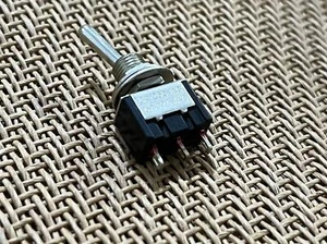 5pcs SPDT ON-(ON)Momentary Mini Toggle Switch for Guitar Car Truck Boat - Picture 1 of 3