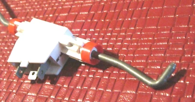 Interruptor de bloqueo de puerta eléctrico derecho Ford LTD y Galaxie 1971 nuevo de Lote Antiguo, leer más abajo Foto 1 de 4